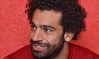 محمد صلاح يصطحب أحد معجبيه بجولة في مدينة ليفربول.. لقطات طريفة