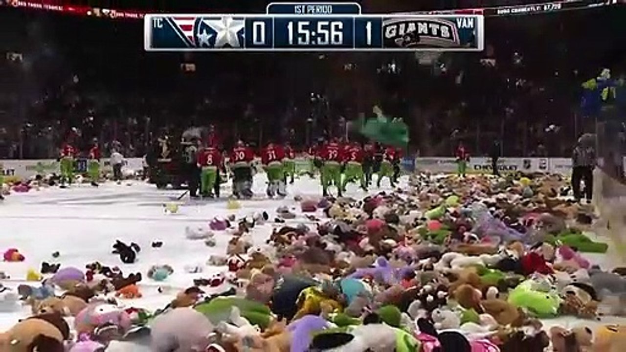 2019 Teddy Bear Toss: Vancouver Giants