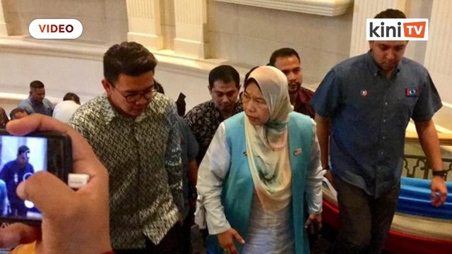Budak pampers jangan berlagak nak tegur kami! - Zuraida
