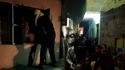 मथुरा: मकान की तीसरी मंजिल में लगी भयानक आग, एक महिला की मौत