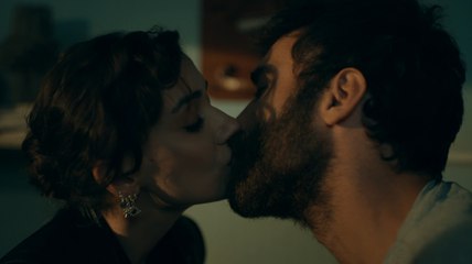 Sevgili Geçmiş 7. Bölüm Sarılsana Bana