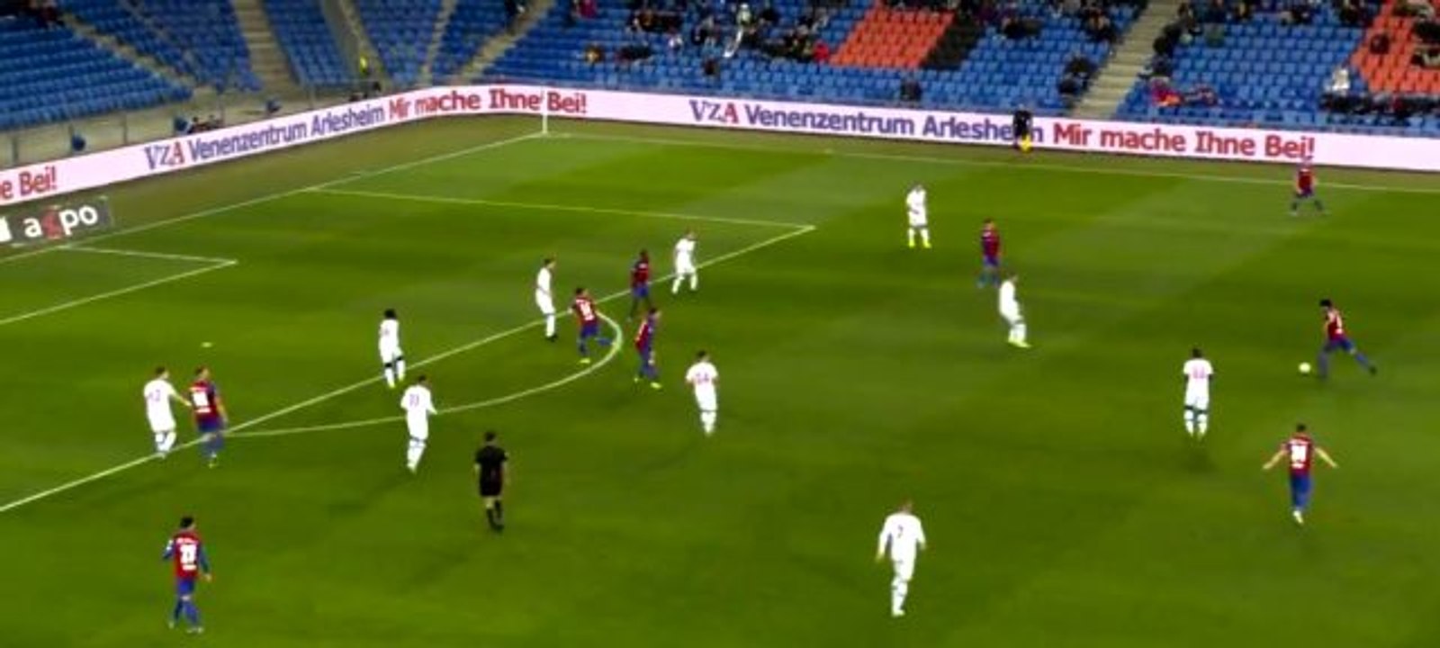 Türk asıllı yıldızdan 35 metreden müthiş gol!