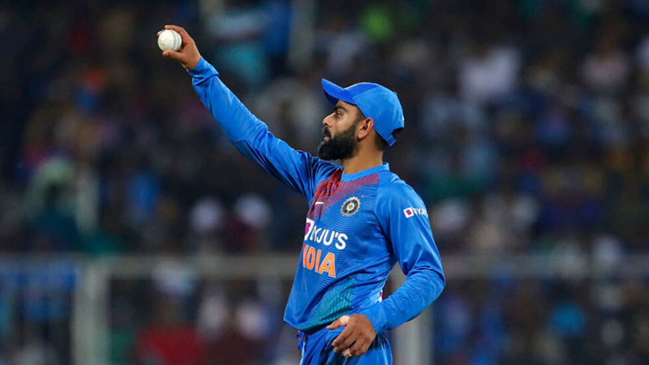Virat Kohli Furious As Crowd Chants Dhoni’s Name After Rishabh Pant Drops Catch