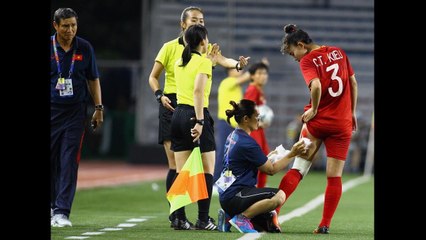 Cận cảnh xót xa hậu vệ Chương Thị Kiều với cái đùi trái rách to đầy máu quyết  chiến Thái Lan | NEXT SPORTS