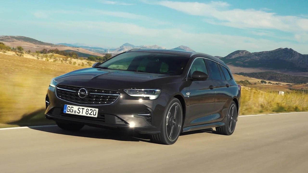 Opel Insignia mit neuem Look und klassenbester Lichttechnologie