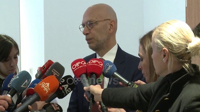 Ora News - Ngërçi në Kushtetuese, Cutillo Zgjidhja është Komisioni i Venecias