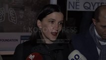 Ndizen 97 qirinj në Prishtinë, përkujtohen 97 persona që humbën jetën në aksidente rrugore