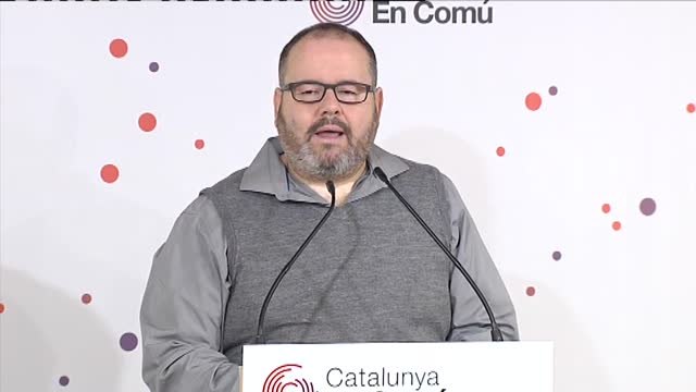 Los comunes piden que ERC deje de jugar al póker con Torra