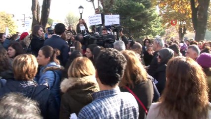 Velilerden özel okulda maaş alamadıkları iddia edilen öğretmenlere destek