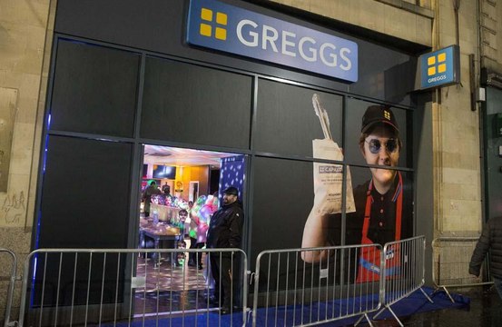 Lewis Capaldi treats fan to £5K worth of Greggs after Glasgow gig