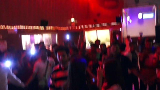 KARTIK ARYAN & ANANYA PANDEY VISIT GAIETY GALAXY FOR FANS REACTION OF PATI PATNI AUR WOH