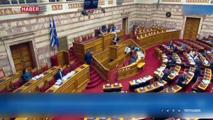 Yunan meclisindeki görüşmelerde İslam'a hakaret