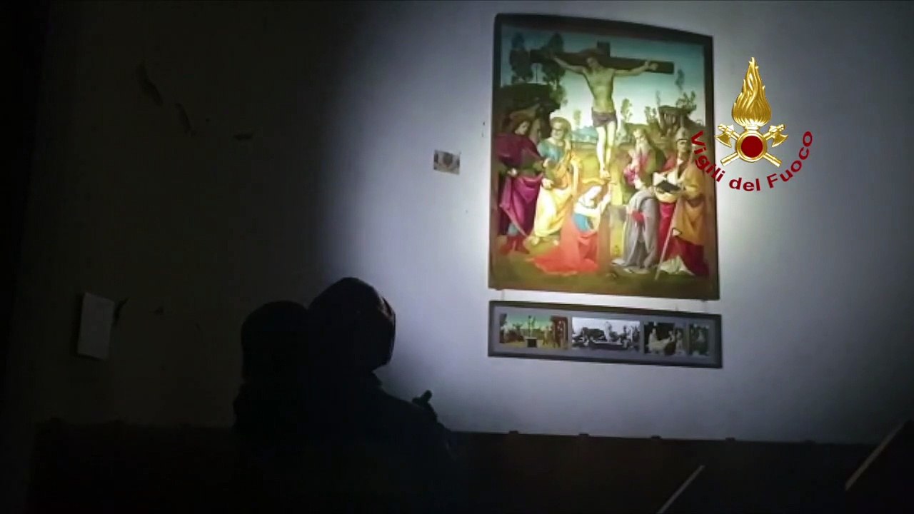 Terremoto Mugello - Recupero tela presso la chiesa di S. Silvestro a Barberino del Mugello (09.12.19)