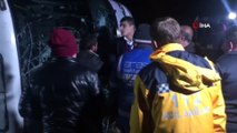 Erzincan-Erzurum Karayolunda otomobil ile yolcu otobüsü çarpıştı:20 yaralı