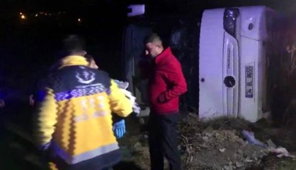 Son dakika: Erzincan'da bir yolcu otobüsü şarampole yuvarlandı: 20 kişi yaralandı