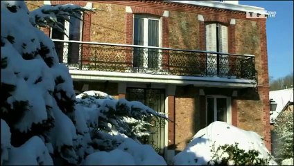 Petits secrets entre voisins - La fiancée disparue