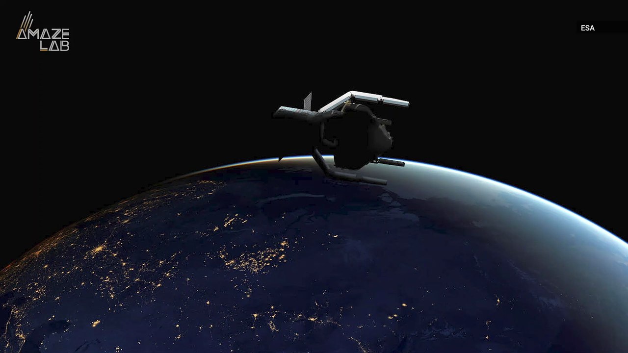 Space ‘Tow Truck’ Commissioned for World’s First Debris Removal Mission