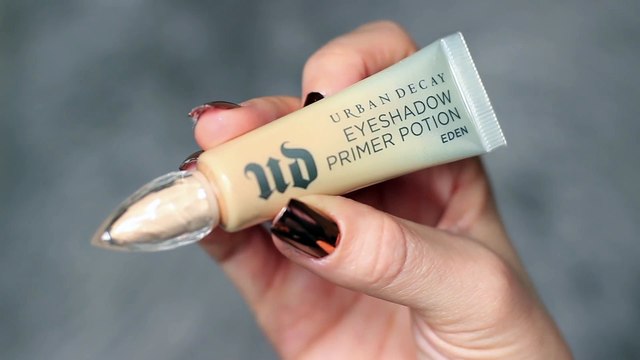 Beginners Glittery Smokey Eye Makeup Tutorial How To Apply Eyeshadow