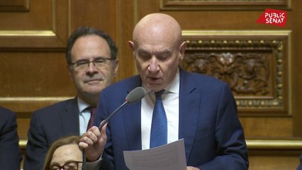 « Le baratin de la grève au service de tous n’est que le faux nez de la défense de privilège corporatiste », affirme Claude Malhuret