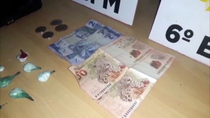 Jovem é detido pelo Choque com buchas de cocaína e dinheiro