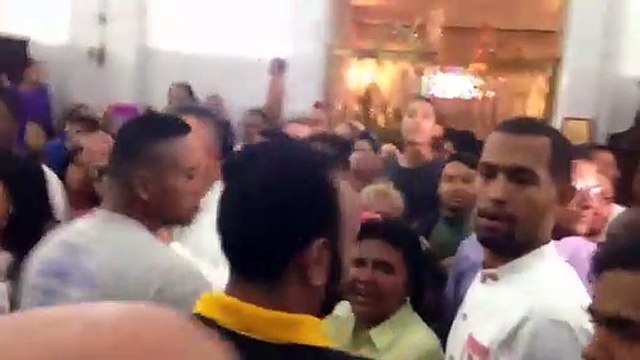 El feroz ataque de las hordas chavistas contra el Cardenal de Caracas en plena misa