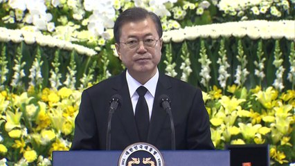 문 대통령 "구조 기다리는 국민에게 소방관은 국가 자체" / YTN