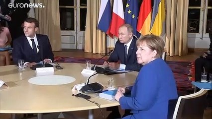 Dialogue et divergences pour la première rencontre entre Poutine et Zelensky