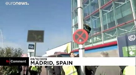 Suspendue devant la COP25 pour demander des actions concrètes