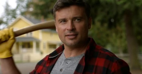 Crisis on Infinite Earths Crossover - Smallville's Clark Kent - Tom Welling Scenes