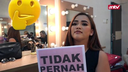 Siva Aprilia Pernah Ciuman Depan Umum!