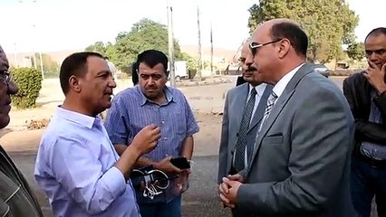 محافظ أسوان يتفقد طرق المدينة استعدادا لاستضافة منتدى السلام العالمى