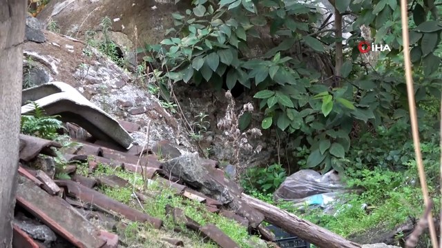 Tarihi Alacahan Hamamı, Harabe Bir Şekilde Evlerin Arasında Kaybolmuş Vaziyette