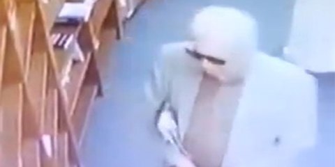 Pillan al embajador de México en Argentina robando en una librería de Buenos Aires y lo obligan a volver a su país tras difundirse el video