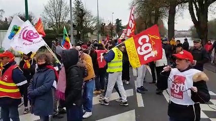 Verdun : Les pompiers ont symboliquement sorti un camion pour soutenir le mouvement