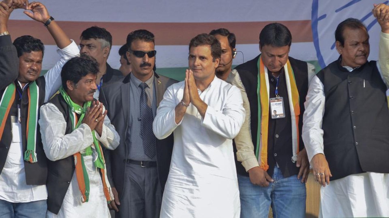 Rahul Gandhi Criticizes Citizenship Bill | Onei...