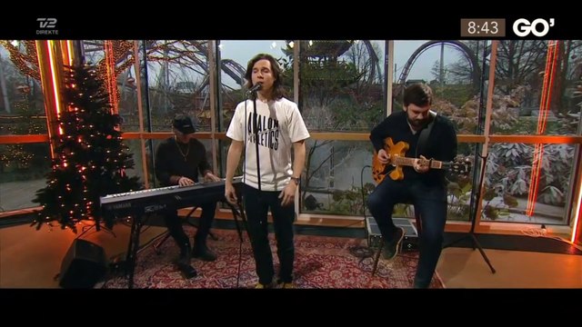 Lukas Graham ~ Here (For Christmas) | Go Morgen Danmark | TV2 Danmark
