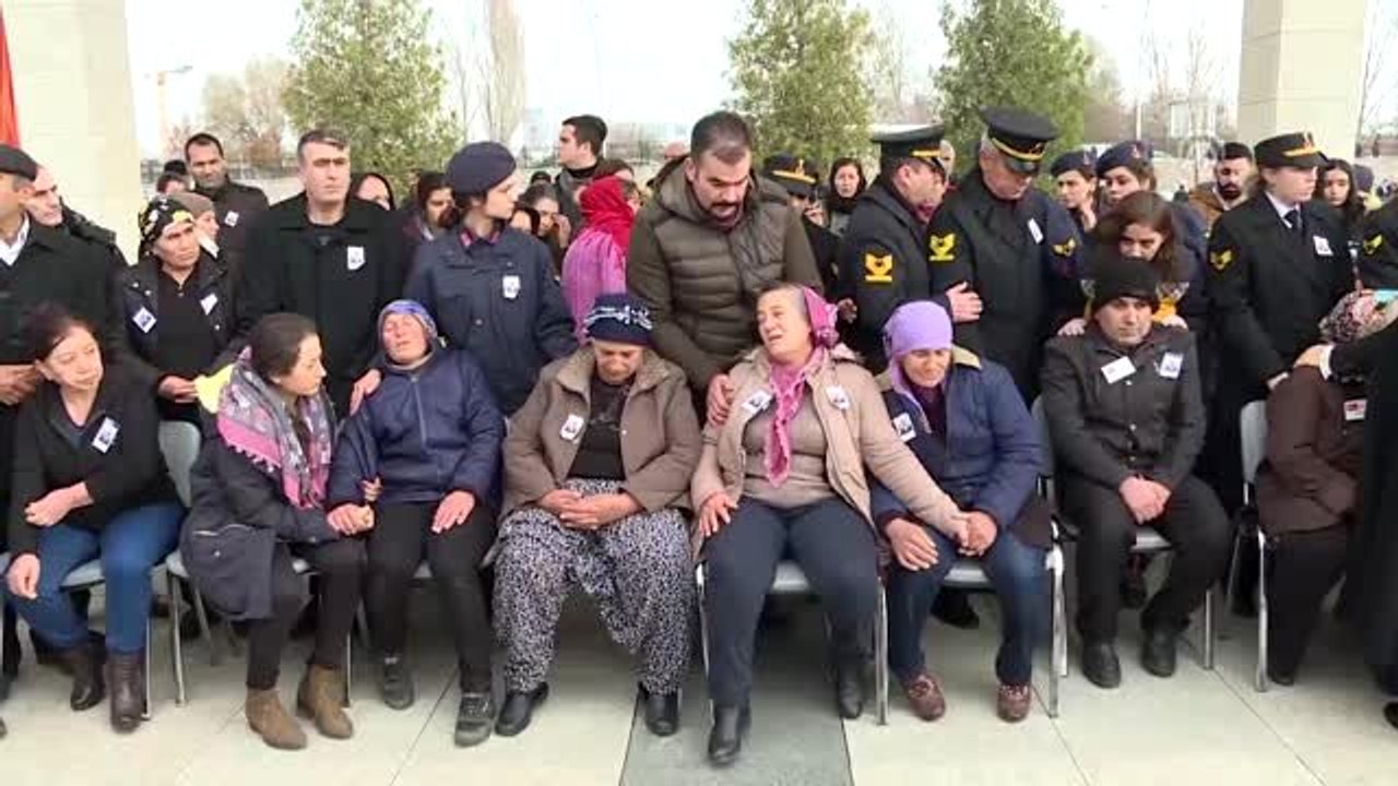 Bingöl'de şehit olan Astsubay Çavuş Halil Ulaş Yıldırım son yolculuğuna uğurlandı