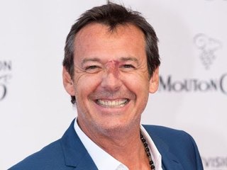Jean-Luc Reichmann publie involontairement une photo de sa compagne