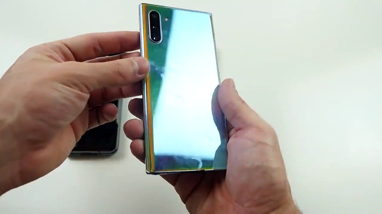 Samsung Galaxy Fold vs iPhone 11 vs Note 10 in Expanding Liquid Foam that Hardens!
