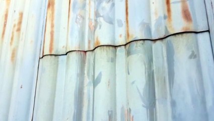 Em crime no Maria Luiza, ao perceber que é filmado, ladrão coloca capuz