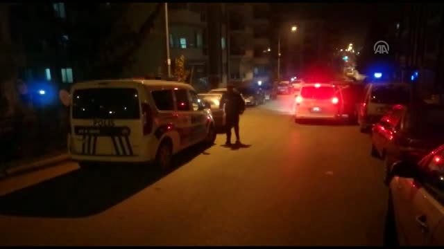 Boşanmak üzere olduğu karısını bıçakladı