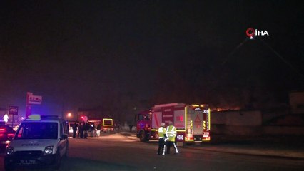 Yatak imalatı yapan fabrikada yangın