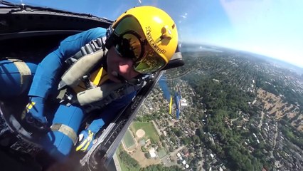 Download Video: Vue du cockpit d'un avion de chasse de la patrouille de l'air américaine !