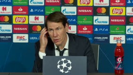 Groupe G - Garcia rend hommage à Sylvinho