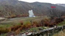 Bitlis'te köy yoluna tuzaklanan patlayıcı imha edildi