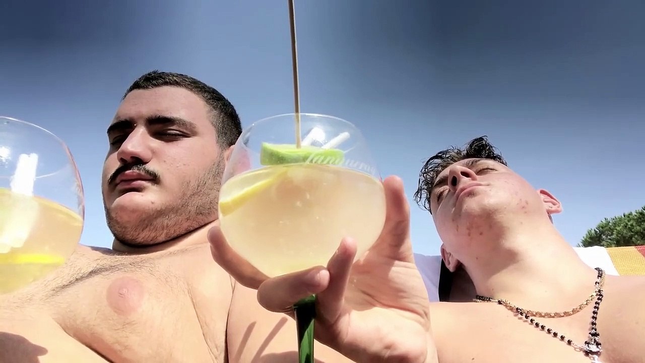 Selfie - IL TRAILER UFFICIALE