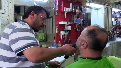 Osmaneli'nin tarihi konaklarını berber dükkanında yaptığı maketlerle tanıtıyor - BİLECİK