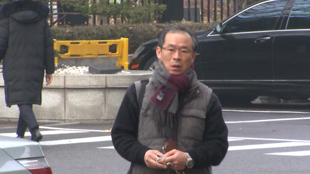 'DJ, 북한군 파견 요청' 탈북 작가 명예훼손 첫 공판 / YTN