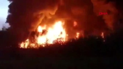 Barselona'da geri dönüşüm fabrikasında büyük yangın-2