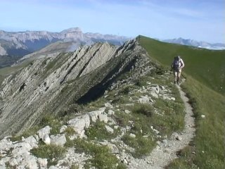 Télécharger la video: Jocou 2051 m du col de Lus-la-Croix Haute – Diois